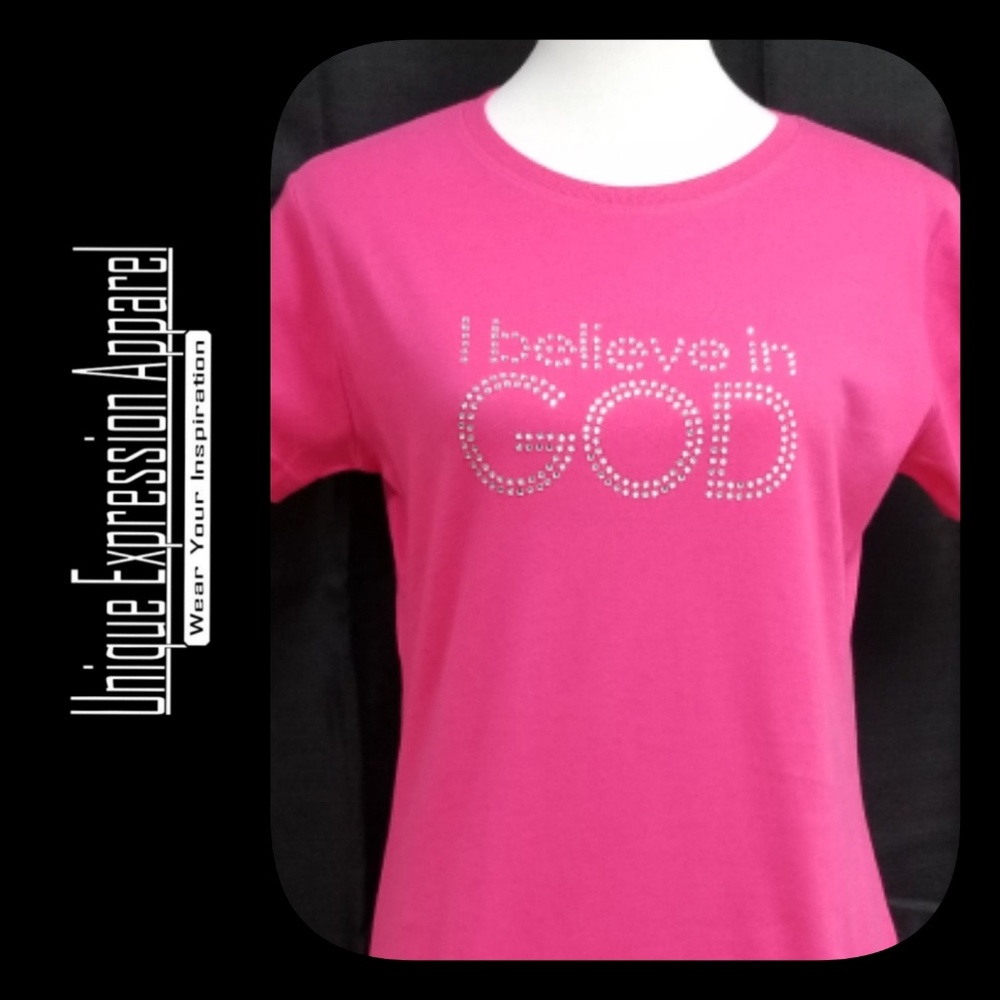 5⭐ "I believe in God" dressy pink graphic tee